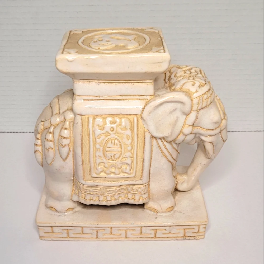 Asian Style Vintage Elephant Stand Statue - Picture 12 of 12